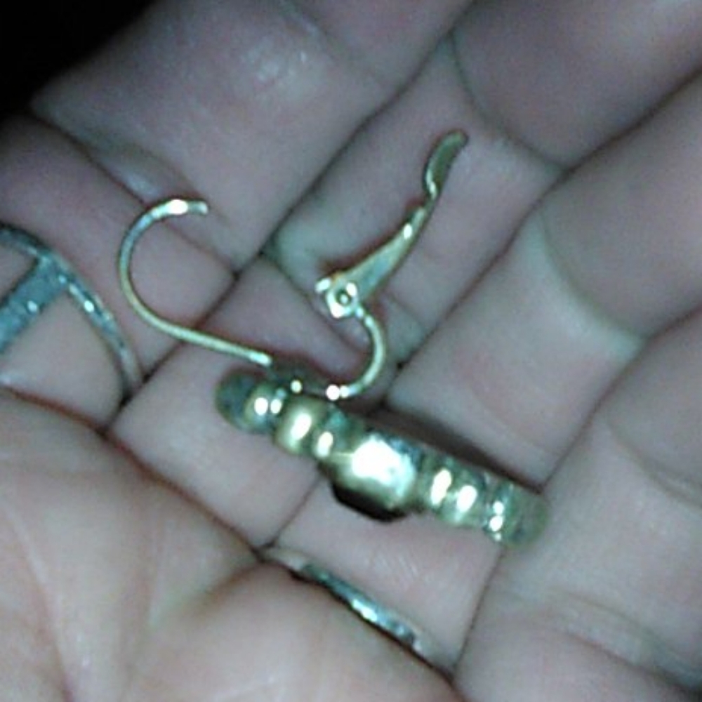 Earrings - Picture 6 of 7